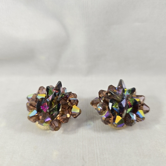 Clip On Iridescent Beaded Cluster Flower Earrings Glass Beads Vintage Purple - Picture 10 of 16